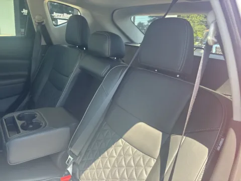 More photos of 2020 Nissan Murano Platinum at Jerry Hunt Supercenter - Lexington, NC
