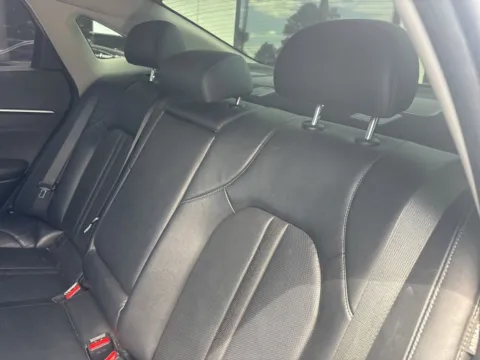 More photos of 2022 Hyundai Sonata Limited at Jerry Hunt Supercenter - Lexington, NC