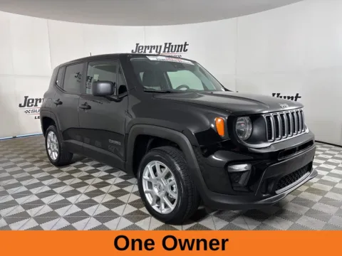 More photos of 2023 Jeep Renegade Latitude at Jerry Hunt Supercenter - Lexington, NC