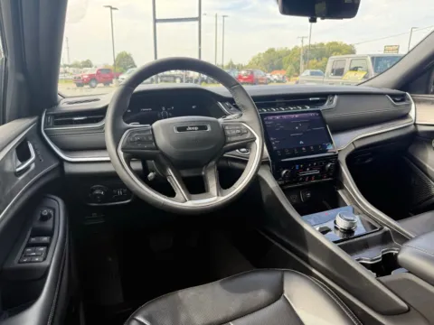 More photos of 2024 Jeep Grand Cherokee L Limited at Jerry Hunt Supercenter - Lexington, NC