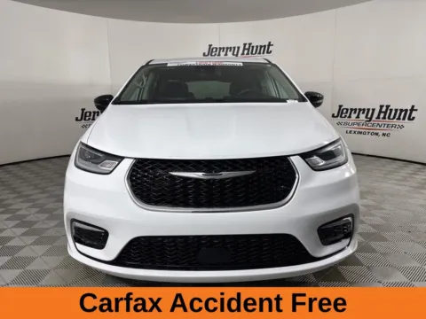 Another view of 2024 Chrysler Pacifica Touring L for sale in Lexington, NC at Jerry Hunt Supercenter - Lexington