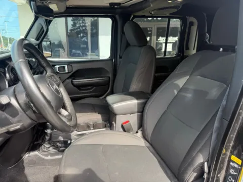 Photos of 2022 Jeep Gladiator Altitude for sale in Lexington, NC at Jerry Hunt Supercenter - Lexington