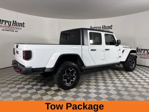 More photos of 2023 Jeep Gladiator Rubicon at Jerry Hunt Supercenter - Lexington, NC