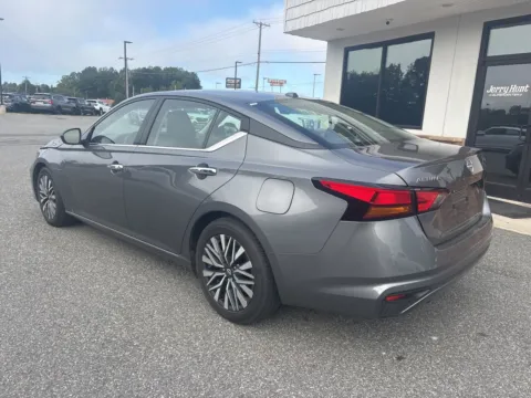 More photos of 2024 Nissan Altima 2.5 SV at Jerry Hunt Supercenter - Lexington, NC