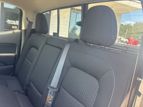 More photos of 2022 GMC Canyon Elevation at Jerry Hunt Supercenter - Lexington, NC