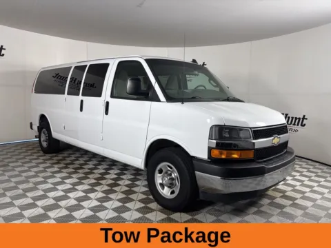 More photos of 2017 Chevrolet Express 3500 LT at Jerry Hunt Supercenter - Lexington, NC