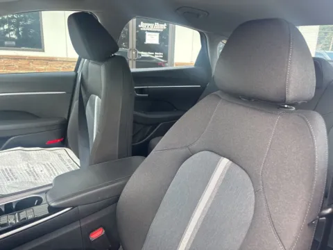 Photos of 2021 Hyundai Sonata SE for sale in Lexington, NC at Jerry Hunt Supercenter - Lexington