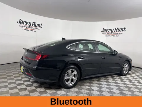 More photos of 2021 Hyundai Sonata SE at Jerry Hunt Supercenter - Lexington, NC