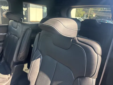 More photos of 2023 Jeep Grand Cherokee L Overland at Jerry Hunt Supercenter - Lexington, NC