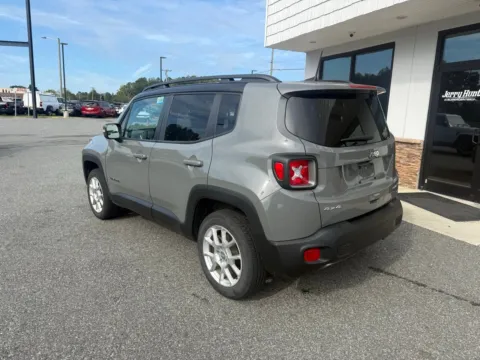More photos of 2021 Jeep Renegade Limited at Jerry Hunt Supercenter - Lexington, NC