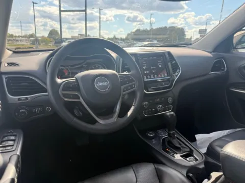 More photos of 2022 Jeep Cherokee Limited at Jerry Hunt Supercenter - Lexington, NC