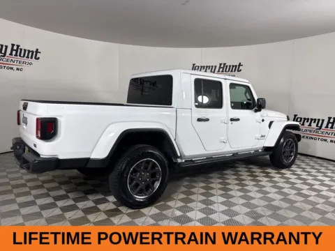 More photos of 2023 Jeep Gladiator Overland at Jerry Hunt Supercenter - Lexington, NC