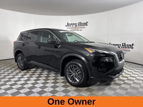 More photos of 2021 Nissan Rogue S at Jerry Hunt Supercenter - Lexington, NC
