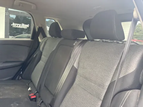 More photos of 2021 Nissan Rogue S at Jerry Hunt Supercenter - Lexington, NC