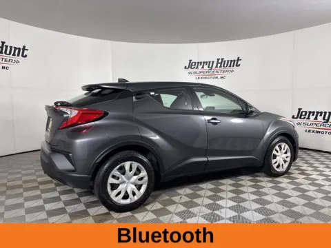 More photos of 2020 Toyota C-HR LE at Jerry Hunt Supercenter - Lexington, NC