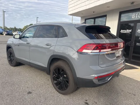 More photos of 2025 Volkswagen Atlas Cross Sport 2.0T SE w/Technology at Jerry Hunt Supercenter - Lexington, NC