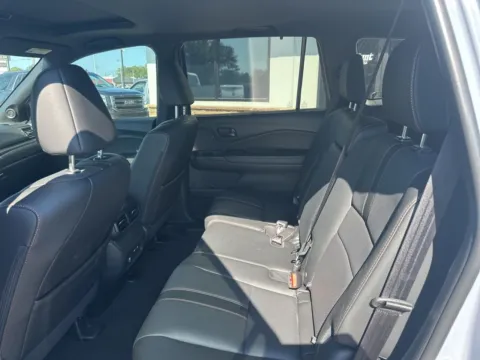 More photos of 2025 Honda Passport TrailSport at Jerry Hunt Supercenter - Lexington, NC