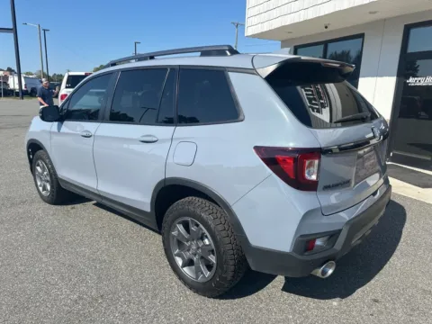 More photos of 2025 Honda Passport TrailSport at Jerry Hunt Supercenter - Lexington, NC