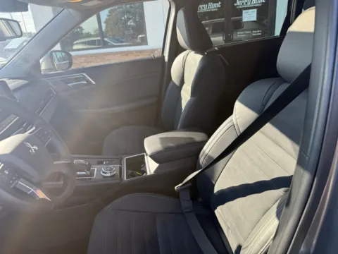 Photos of 2023 Mitsubishi Outlander PHEV SE for sale in Lexington, NC at Jerry Hunt Supercenter - Lexington