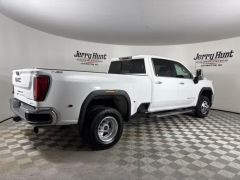 More photos of 2022 GMC Sierra 3500HD SLT at Jerry Hunt Supercenter - Lexington, NC