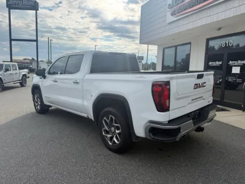 More photos of 2023 GMC Sierra 1500 SLT at Jerry Hunt Supercenter - Lexington, NC
