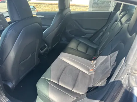 More photos of 2022 Tesla Model 3 Performance at Jerry Hunt Supercenter - Lexington, NC