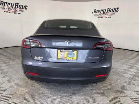 More photos of 2022 Tesla Model 3 Performance at Jerry Hunt Supercenter - Lexington, NC