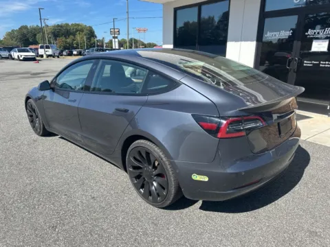 More photos of 2022 Tesla Model 3 Performance at Jerry Hunt Supercenter - Lexington, NC