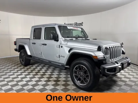 More photos of 2023 Jeep Gladiator Overland at Jerry Hunt Supercenter - Lexington, NC