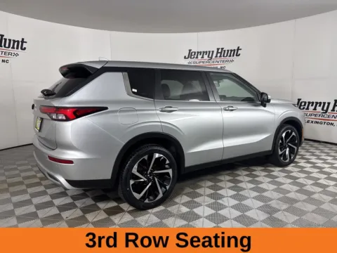 More photos of 2024 Mitsubishi Outlander SE at Jerry Hunt Supercenter - Lexington, NC