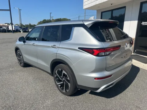 More photos of 2024 Mitsubishi Outlander SE at Jerry Hunt Supercenter - Lexington, NC