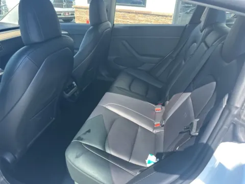 More photos of 2022 Tesla Model 3 at Jerry Hunt Supercenter - Lexington, NC