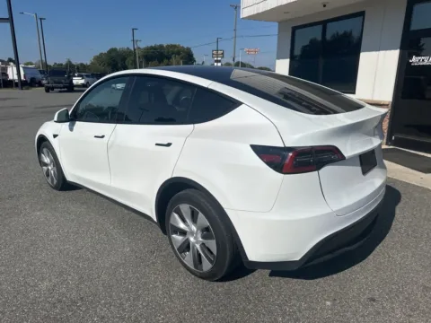 More photos of 2023 Tesla Model Y Long Range at Jerry Hunt Supercenter - Lexington, NC