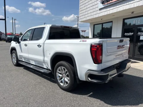 More photos of 2020 GMC Sierra 1500 SLT at Jerry Hunt Supercenter - Lexington, NC