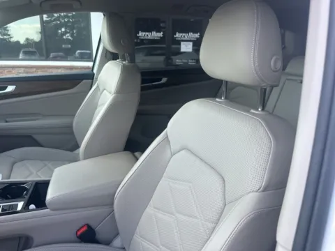 Photos of 2024 Volkswagen Atlas 2.0T SE w/Technology for sale in Lexington, NC at Jerry Hunt Supercenter - Lexington