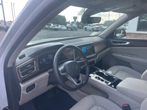Another view of 2024 Volkswagen Atlas 2.0T SE w/Technology for sale in Lexington, NC at Jerry Hunt Supercenter - Lexington