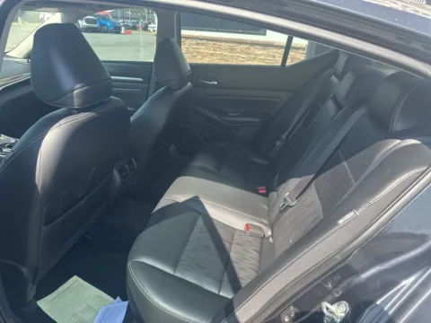 More photos of 2019 Nissan Altima 2.5 Platinum at Jerry Hunt Supercenter - Lexington, NC