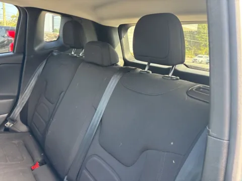 More photos of 2022 Jeep Renegade Latitude at Jerry Hunt Supercenter - Lexington, NC