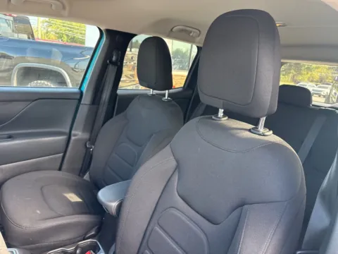 Photos of 2022 Jeep Renegade Latitude for sale in Lexington, NC at Jerry Hunt Supercenter - Lexington