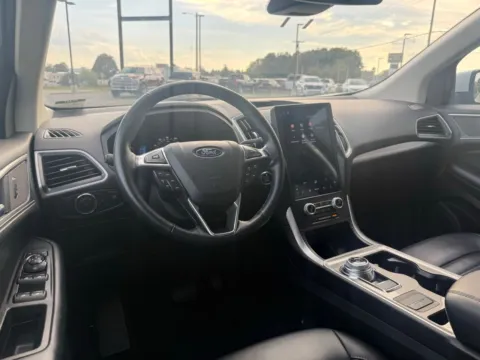 More photos of 2024 Ford Edge SEL at Jerry Hunt Supercenter - Lexington, NC