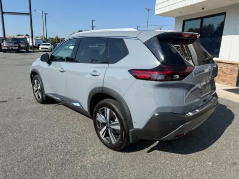 More photos of 2022 Nissan Rogue SL at Jerry Hunt Supercenter - Lexington, NC