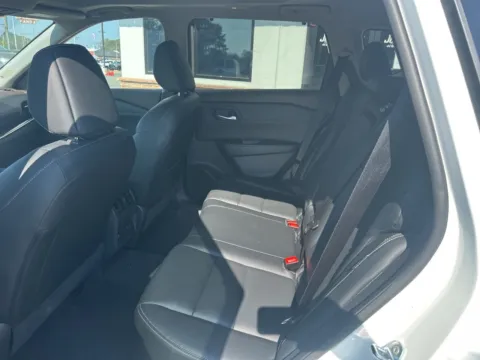 More photos of 2023 Nissan Rogue SL at Jerry Hunt Supercenter - Lexington, NC