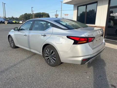 More photos of 2024 Nissan Altima 2.5 SV at Jerry Hunt Supercenter - Lexington, NC