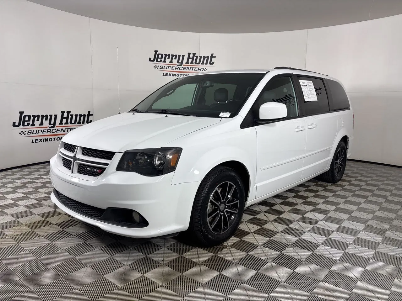 White 2017 Dodge Grand Caravan GT for sale in Lexington, NC