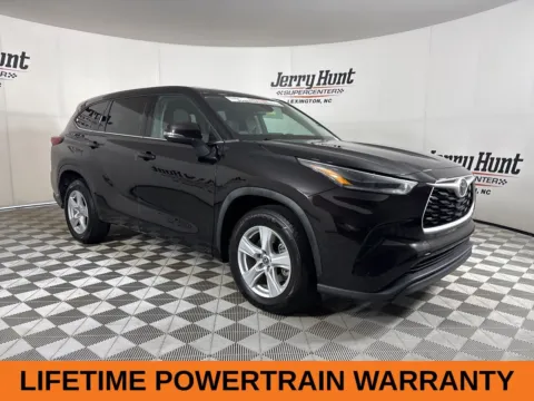 More photos of 2021 Toyota Highlander L at Jerry Hunt Supercenter - Lexington, NC