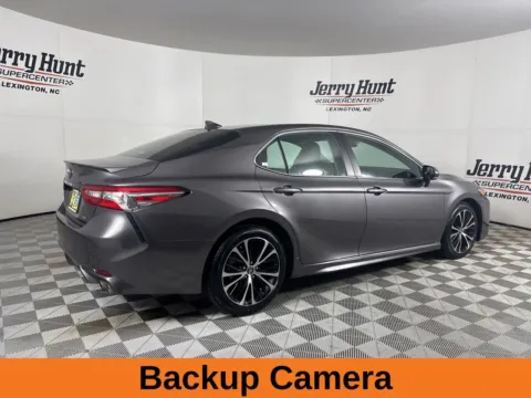 More photos of 2020 Toyota Camry SE at Jerry Hunt Supercenter - Lexington, NC