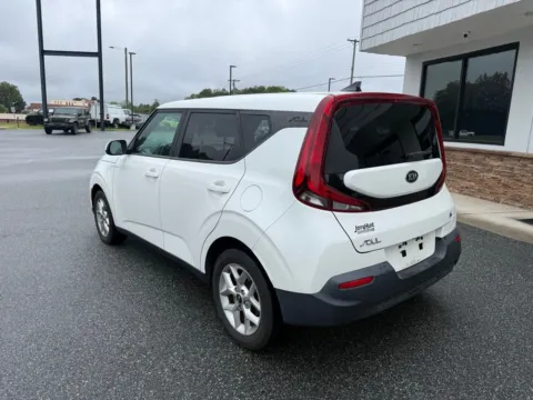 More photos of 2020 Kia Soul S at Jerry Hunt Supercenter - Lexington, NC