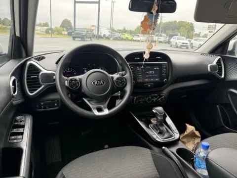 More photos of 2020 Kia Soul S at Jerry Hunt Supercenter - Lexington, NC
