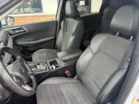 Photos of 2023 Mitsubishi Outlander SE for sale in Lexington, NC at Jerry Hunt Supercenter - Lexington