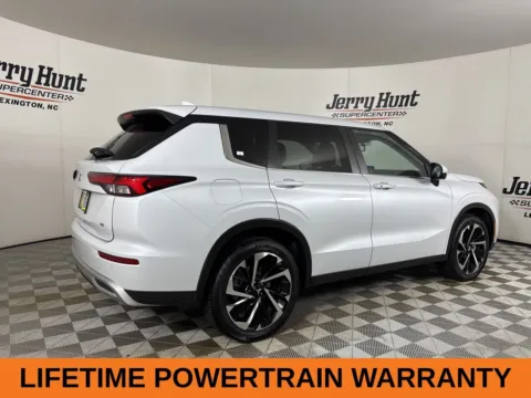 More photos of 2023 Mitsubishi Outlander SE at Jerry Hunt Supercenter - Lexington, NC